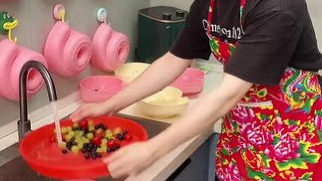 蜗牛自动清洗篮 蜗牛自动清洗篮，有了它，以后洗水果可就太方便了，自动洗干净还能自动沥水，#沥水篮  