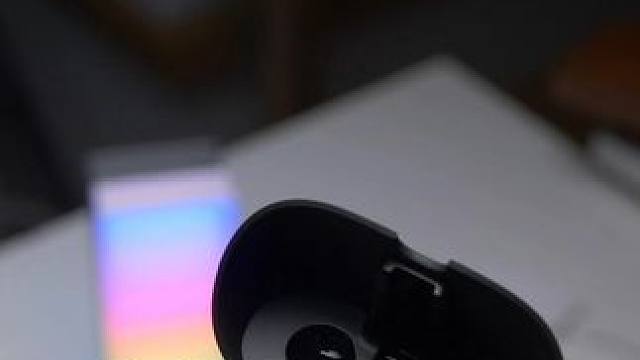 蓝牙、2.4g双模连接的电竞耳机，玩游戏声音延时低至20ms#中间兔蓝牙耳机#数码科技#电子产品#电