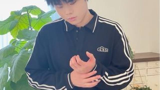 来晚了 #北京WB乔兮 #北京WB #2025KPL年度总决赛 #刀马刀马手势舞