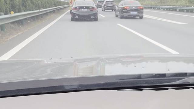 干抖粉机的兄弟辛苦了，趁此假期好好休息几天