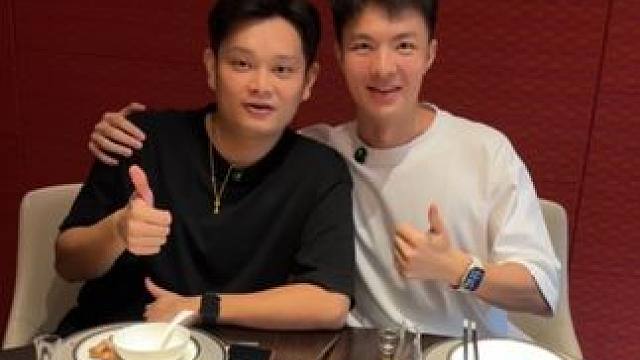 奔驰gle车主干什么工作？ 随机给陌生人一张油卡，让他请我吃个饭