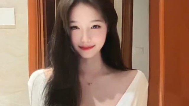 悄悄做个梦给你 又怕做梦梦到你～#有点上头 #美女 #手势舞 #心动的感觉