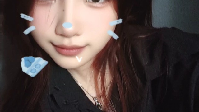 没关系的，我长得丑，10级美颜我开上了