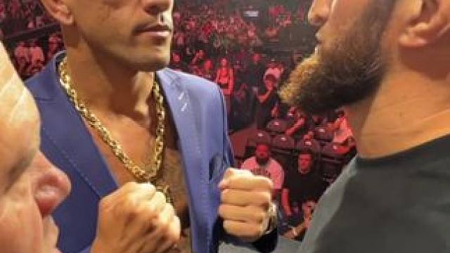 久违的数字赛大战！你觉得周日谁能带着胜利离开，评论区给出你的预测！#UFC320