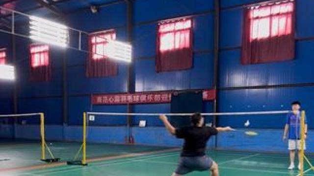 羽毛球正手网前步伐如何合理应用教学 #羽毛球教学 #羽毛球精彩片段 #羽毛球集训