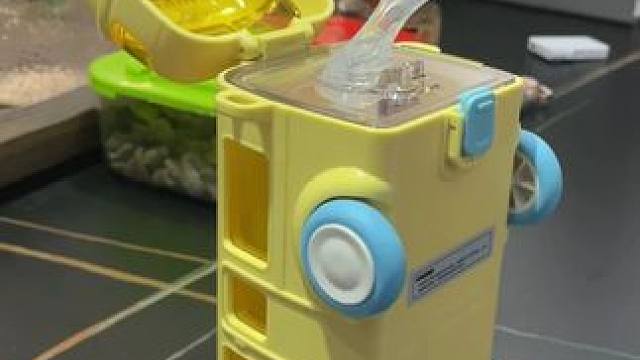 这不得把我朋友迷成制杖~ #玩个很新的东西 #水杯控