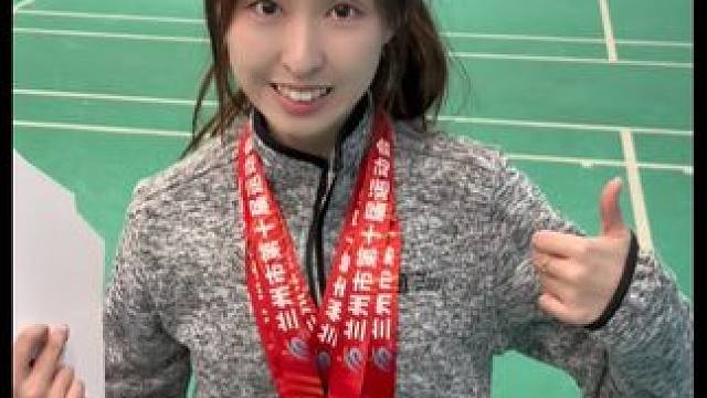 陪老婆打比赛也是一种享受还挺帅的哈哈哈哈#羽毛球 #情侣