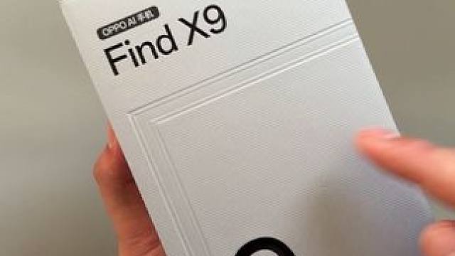 OPPO findx9钛色真机远比渲染图精致太多 这又是谁的梦中情机OPPO