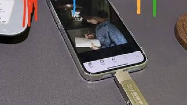 一个无损备份的u盘，能存实况照片，能原图原画质保存，还是1TB大容量，喜欢拍实况的，手机内存不够用的