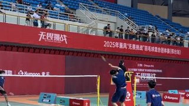 比赛中难以置信的动作…#羽毛球 #羽毛球比赛 #羽毛球男双