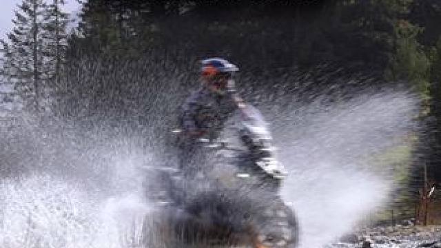 一首蓝莲花，这次不在318