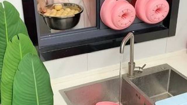 蜗牛自动清洗篮 蜗牛自动清洗篮，有了它，以后洗水果可就太方便了，自动洗干净还能自动沥水，