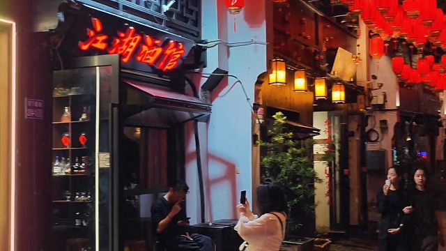 夜游无锡南长街：桨声灯影里撞进古城千年烟火气