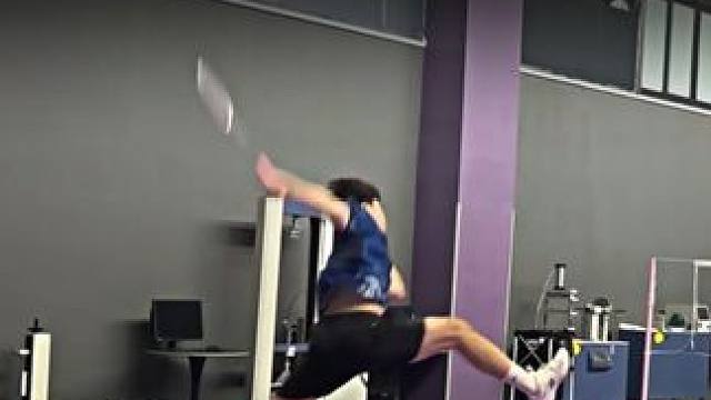 没有天赋 那就反复#羽毛球 #突击