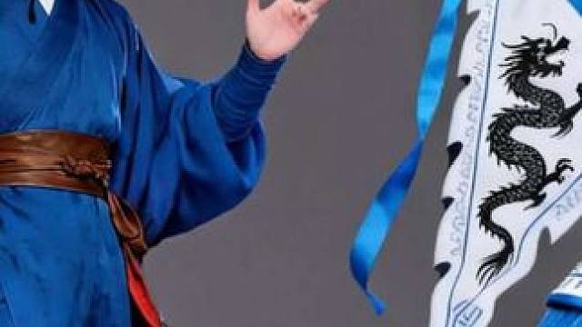 两个人的射击博弈#弓箭手大作战 #搞笑视频