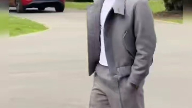 太潮了！法国队克莱枫丹时装秀，