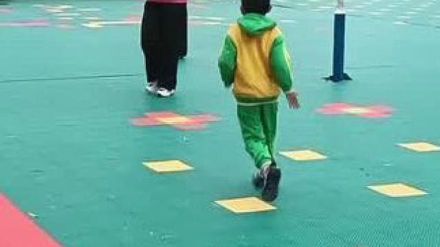 希望以后你能对的起，我对你的早出晚归
＃国旗下讲话