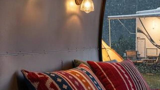 露营雨夜，呆在舒适房车里放松入眠吧 #白噪音 #助眠视频 #解压助眠 #我的小窝 #雨声助眠