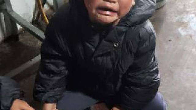 小双说大双不听话。#农村娃