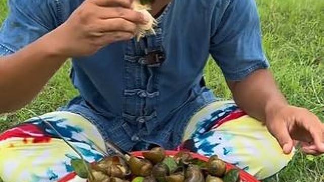 酸辣️木瓜丝新鲜大脆螺 #美食 #泰国美食 #户外美食 #美食 #内容启发搜索