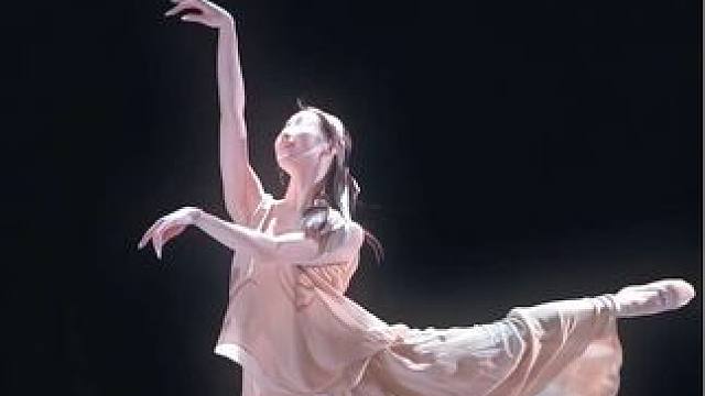 秋天 当然要跳秋风起  原创