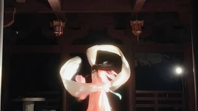 起猛了，看到小花舞双剑了#解雨臣 #盗墓笔记 #ooc致歉 #cos #古典舞