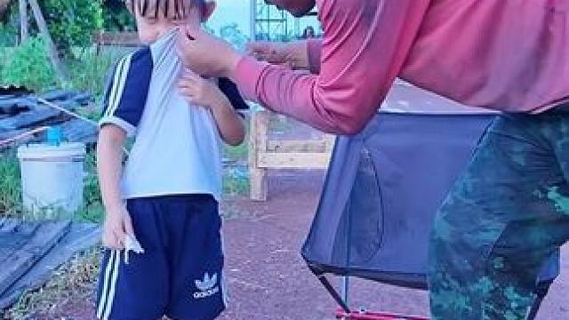 给孩子辣哭了 #美食 #泰国美食 #美食 #户外美食 #内容启发搜索