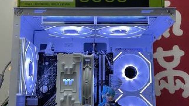 5700X➕5060六千预算琉璃白色MiNi游戏海景房 #diy电脑 上海买电脑，DIY电脑，实体店