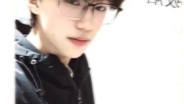 首先你要开心，其次都是其次的.