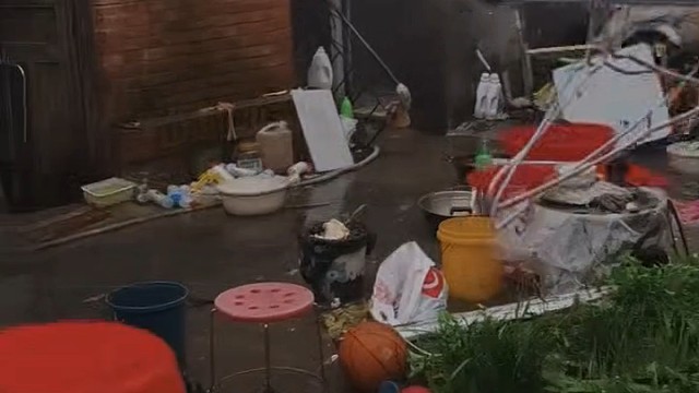 又双叒叕下雨了。