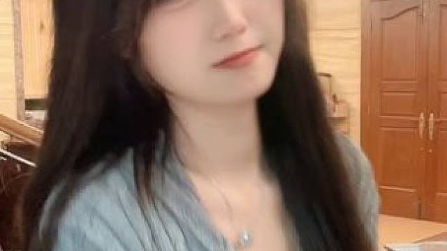 又是周五啦！～好喜欢这个舞哈哈 #关键词 #手势舞#关键词手势舞#甜妹