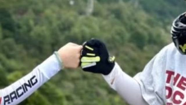 不过就是降伏蝴蝶蜜蜂罢了 没追过什么盛大风景，却为“降伏”人间烟火照片瞬间心动#手机摄影 #摄影 #