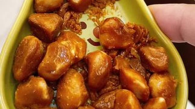 咖啡味夏威夷果，酥酥脆脆外面裹着焦糖咖啡口感太好啦#夏威夷果 #坚果 #办公室零食 #太好吃了