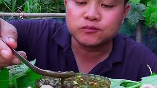 泰式️鲜辣苦胆蘸水搭配毛肚腰片 泰国美食