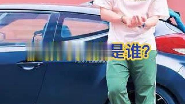 大家好我是个品牌主理人，我的品牌叫速烁，我希望在羽毛球行业 留下我的痕迹，我也是个怪人，抽象，生命力