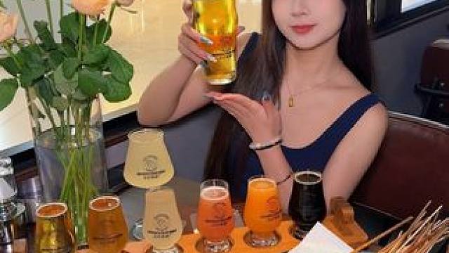 就在双子塔下新开一家乌云叁炸啤酒 40款精酿等你来坐 坐