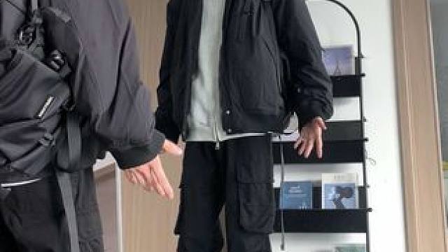 降温了 当然要穿的保暖又好看啦 #男生穿搭 #保暖又好看 #干净穿搭 #ootd穿搭 #羽绒服穿搭