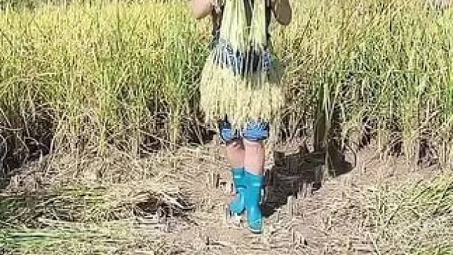 山卡卡里的农村大姐直播30天变现2000+新人首播一个小秒招直接拿去用#农村直播#新人首播#助农