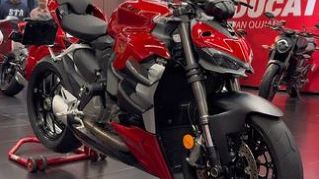 男人不骑杜卡迪，20结婚30离#杜卡迪V2 #杜卡迪v2街霸