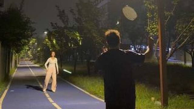 我好像一次实战视频都没有发过，现在人人都说我是打野球的！太失败了！#羽毛球 #情侣 #文龙