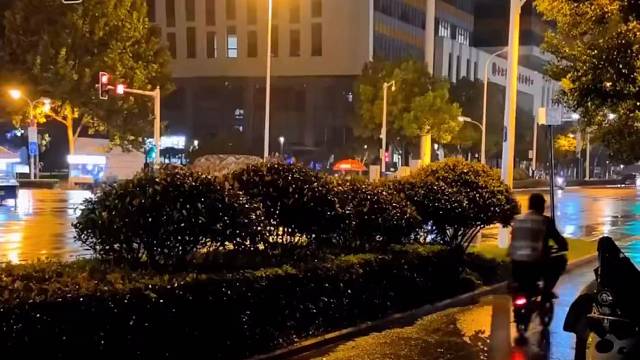 合肥的天气冷得要死 他妈的 你也是