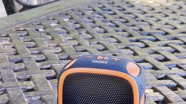 7级防水户外便携式蓝牙音箱