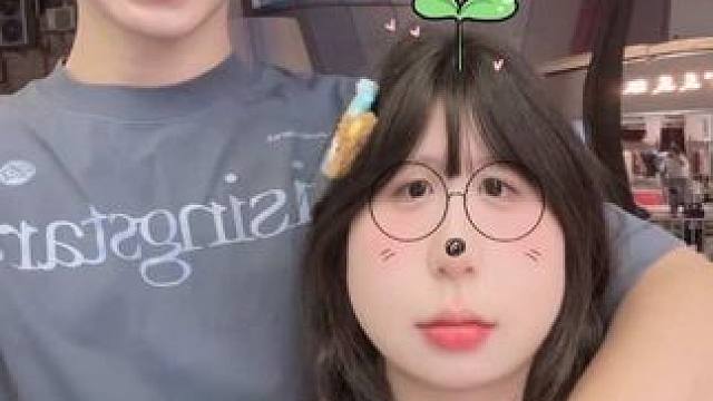 没惹任何人。#恋爱日常 #抽象日常