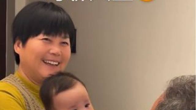 #隔辈亲 #温馨时刻 #人类幼崽成长记 #有一种爱叫隔代亲 #纪录美好生活 三个月了喜欢聊天