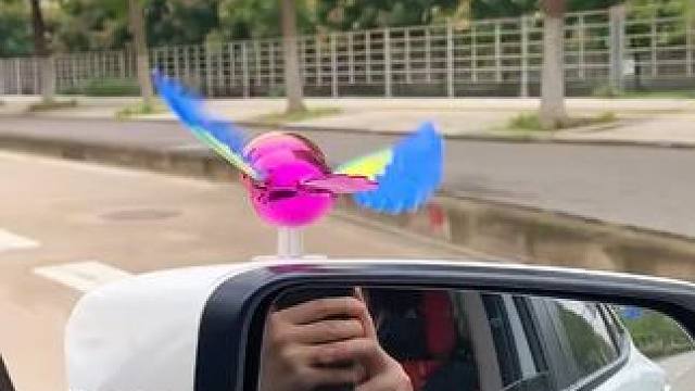 伴飞小鸟 【翅膀会动】伴飞小鸟摩托车创意汽车装饰摆件车载小鸟电瓶车小挂饰 #挂饰挂件 #汽车用品 #