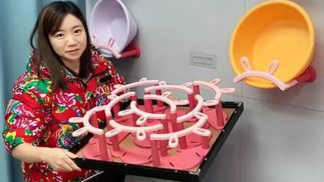 兔耳脸盆架 #兔耳朵脸盆架  可以收纳多个脸盆，家里的刷鞋都可以挂上去，还不占空间 #免打孔 #小兔