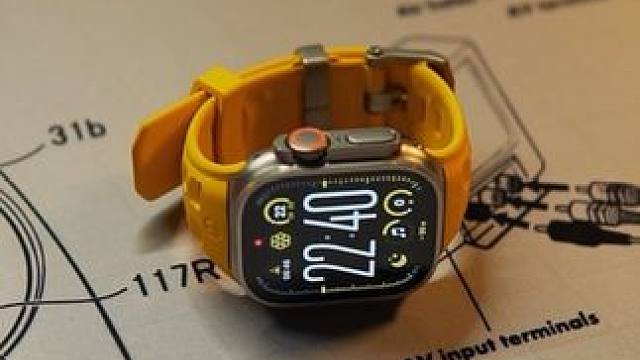 充满力量感的氟橡胶表带很百搭，钛合金表扣把细节也拉满了#applewatch表带 #applewat