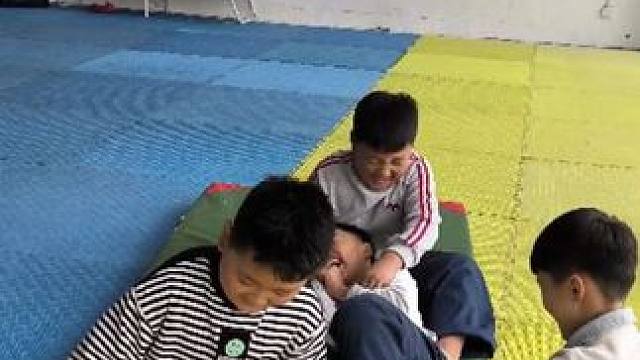 #跆拳道萌娃 #跆拳道左教练 #开心快乐每一天 #挠脚心