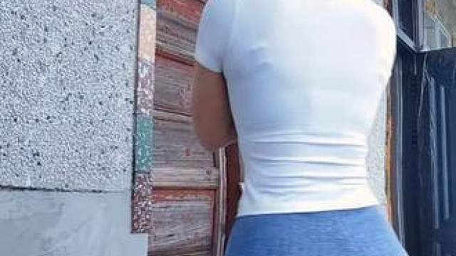 小登 找有劲儿的 老登 找宽裕的 居中 找个知冷知热的