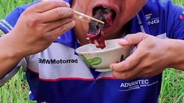 香米饭配上鲜牛杂卷